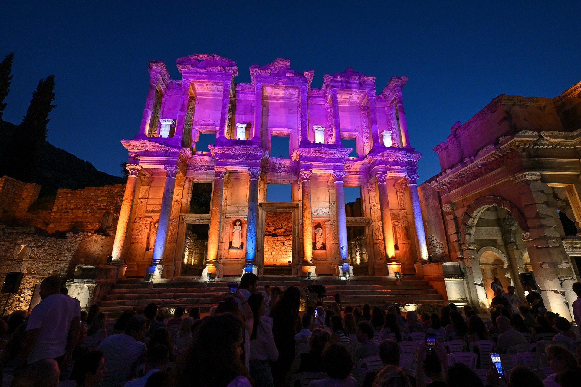 Efes Ören Yeri  (İzmir)